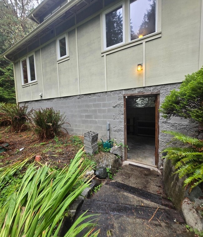 Building Photo - 2 Bedroom, 2 Bathroom Home For Rent in the...
