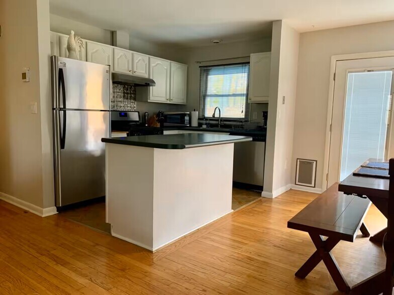 Building Photo - 621 Durrett Town Rd