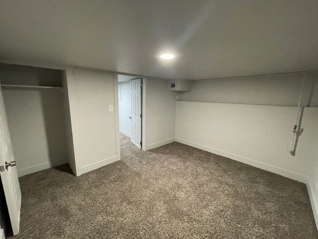 Building Photo - Spacious 4 Bed, 2 Bath Home with 2-Car Garage in Magna