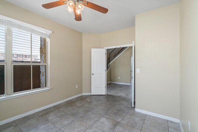 Building Photo - 105 Checkerspot Ct