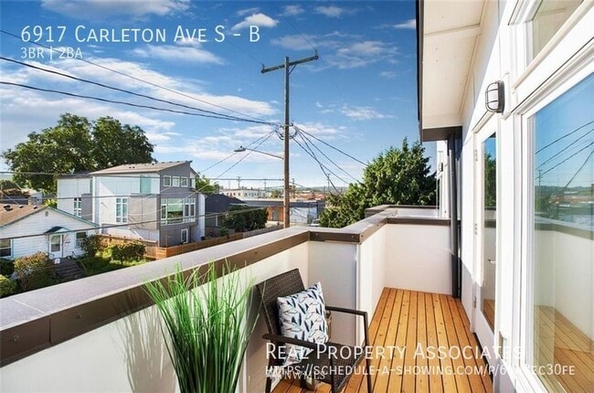 Building Photo - 6917 Carleton Ave S