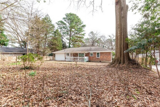 Building Photo - 2971 Stratford Arms Dr