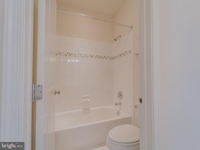 Building Photo - 22595 Windsor Locks Square