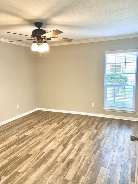 Bedroom - 1880 White Oak Dr