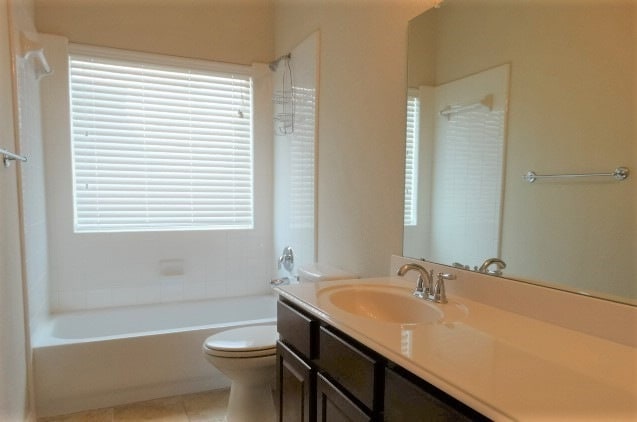 Building Photo - 5547 Cecina Dr