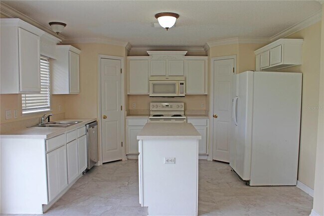 Building Photo - 8067 Settlers Creek Cir