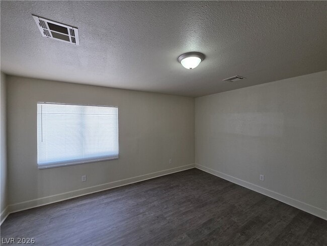 Building Photo - 3412 Townhouse Dr
