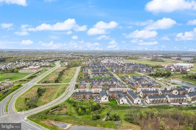 Building Photo - 43361 Radford Divide Ter