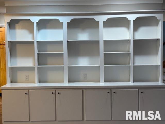 Building Photo - 16429 N Hawthorne Ln