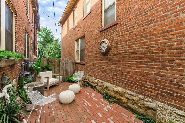 Back Patio - 1141 Summit St