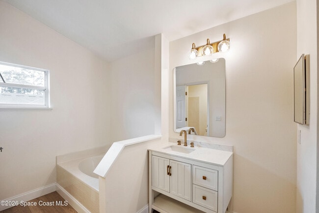 Building Photo - 320 Wisteria Ave NW