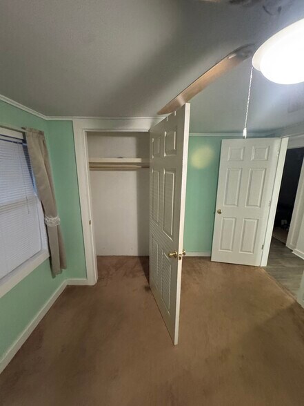 Building Photo - 6711 Vincent Hill Rd