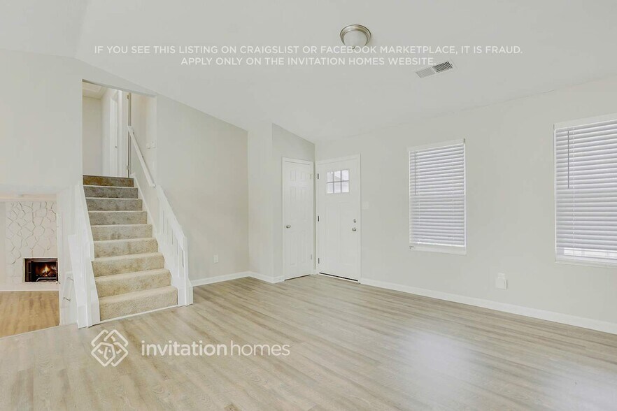 Building Photo - 834 Forest Path