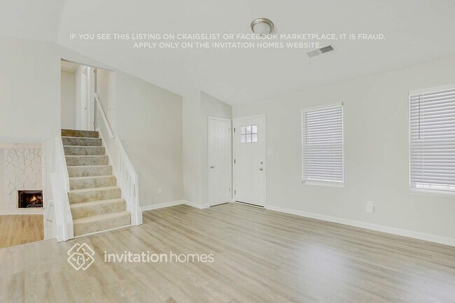 Building Photo - 834 Forest Path