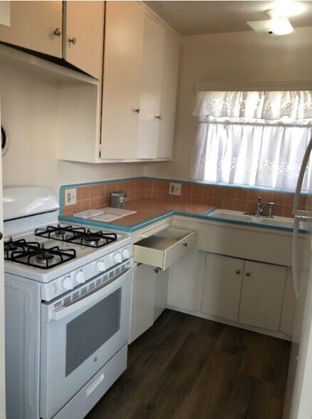 Primary Photo - 3643 Monon St