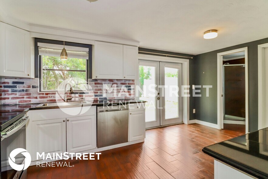 Building Photo - 3730 Sablewood Dr