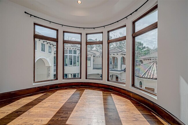 Building Photo - 3 Congressional Cir