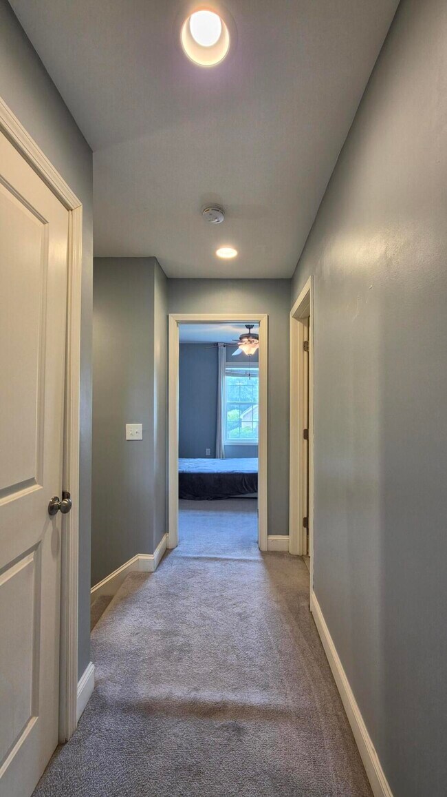 Building Photo - 3120 Mayflower Ln