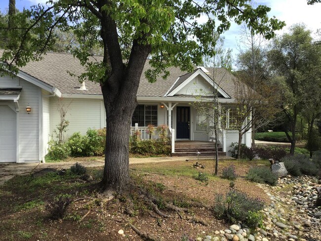 Primary Photo - Beautiful Lake Wildwood Home on Cul-de-sac