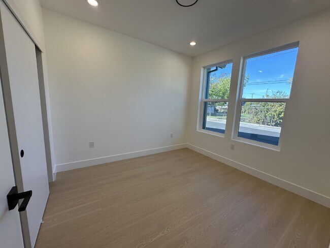 Building Photo - Brand New Construction Unit for Rent - 3 B...