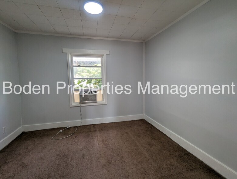 Building Photo - 1714 S Meridian St