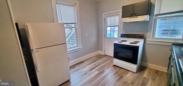 Primary Photo - 1124 W King St