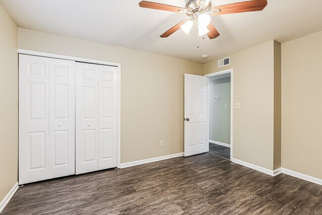 Building Photo - 3702 Blue Creek Ct