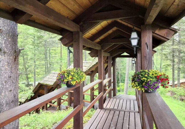 Building Photo - Lion Mountain Two Bedroom with Whitefish Lake Views