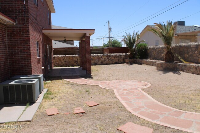 Building Photo - 4056 Tibuni Pl