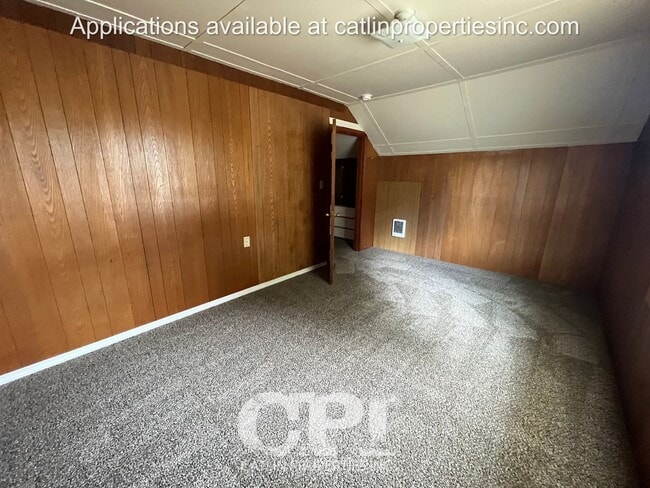 Building Photo - MOVE IN SPECIAL -  1/2 FIRST MONTHS RENT!!