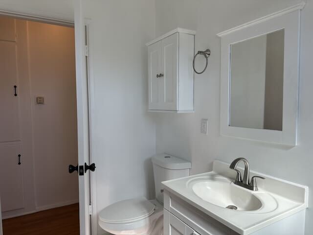 Bath - 6011 Pine Crest Dr