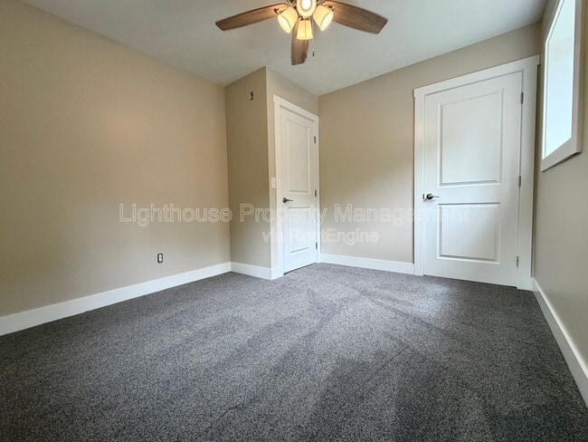 Building Photo - 3253 Charlesgate Ave SW