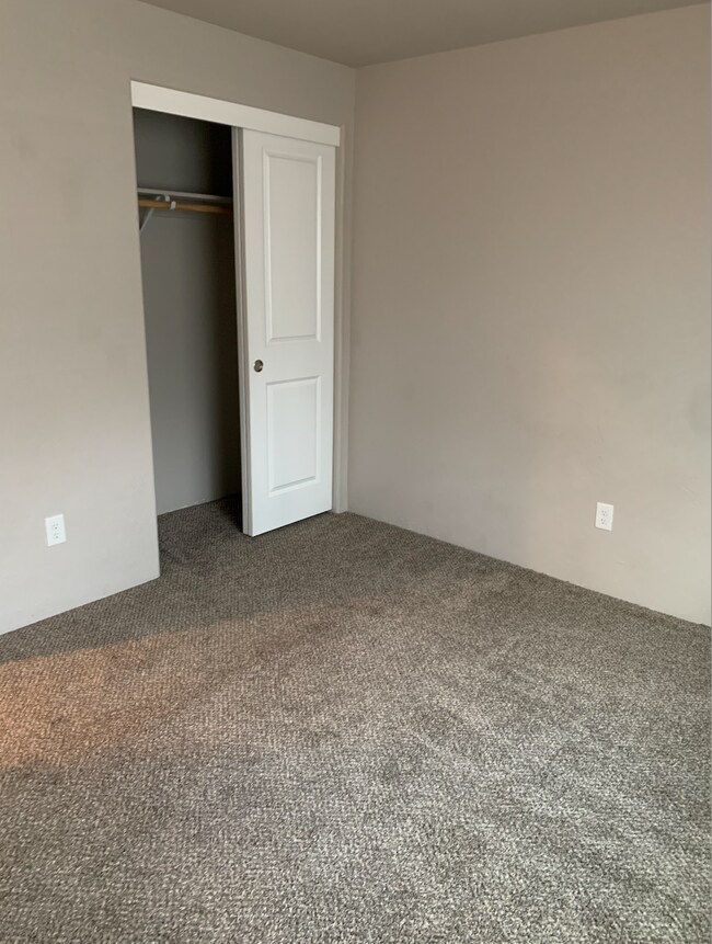 Bedroom 3.1 - 1681 Grand Ave