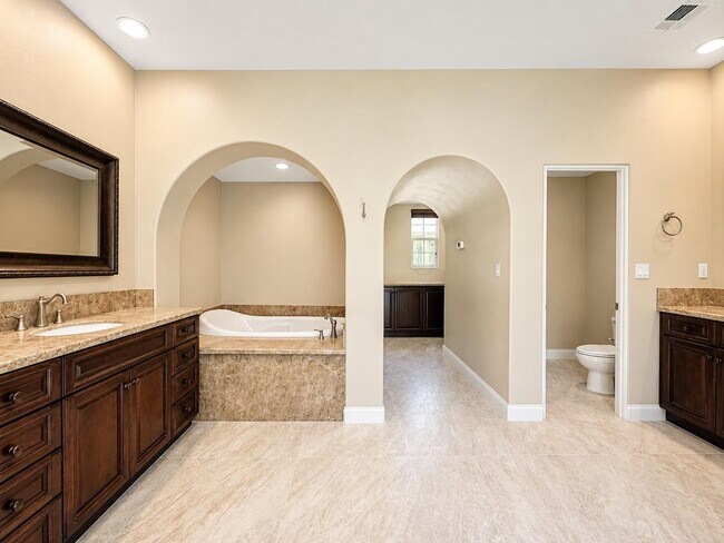 Building Photo - 3035 Arroyo Seco