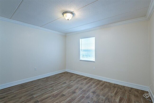 Building Photo - 5221 Bayshore Blvd