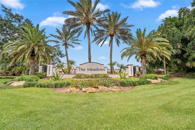 Building Photo - 885 Tanglewood Cir