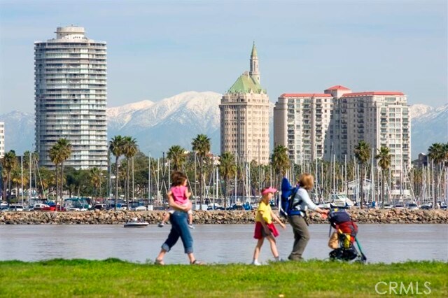 Building Photo - 800 E Ocean Blvd