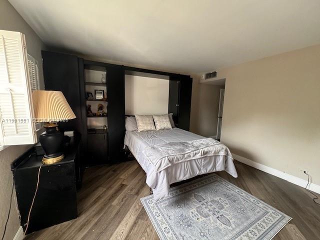 Building Photo - 800 NE 195th St