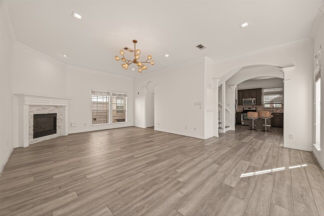 Building Photo - 5217 Blossom St