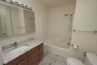 Building Photo - Beautiful updated pet-friendly condo in the Lewiston Orchards