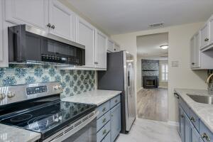 Building Photo - 66 Montebello Ln