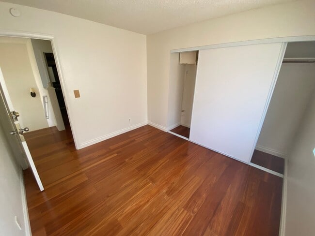 Building Photo - Wonderful 4 bed/2.5 bath home located on t...