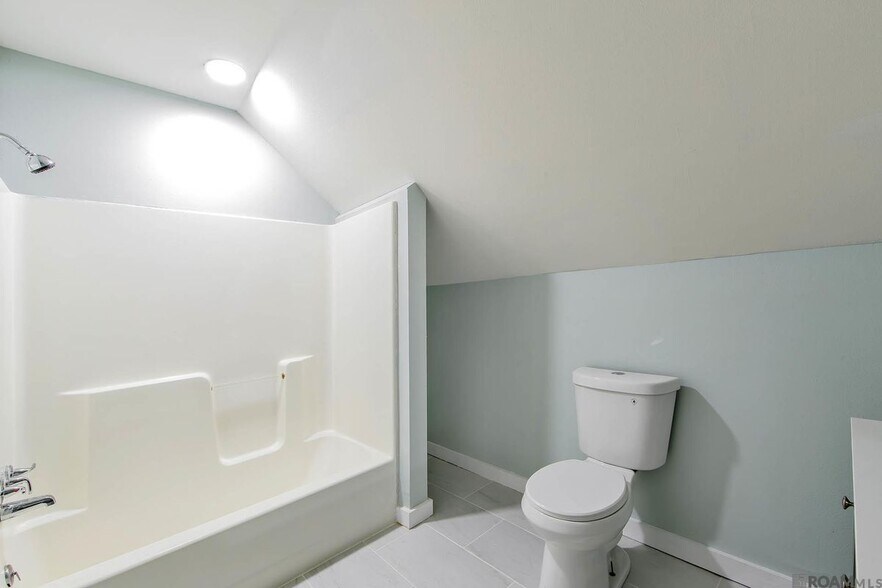 Building Photo - 10340 LA-1