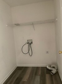 Building Photo - 1020ROS