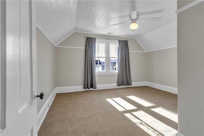 Building Photo - 225 S Park St