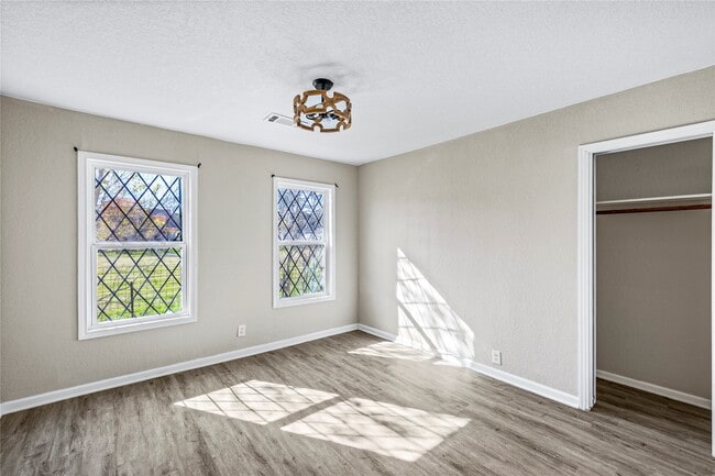 Building Photo - 1407 Bess Rd