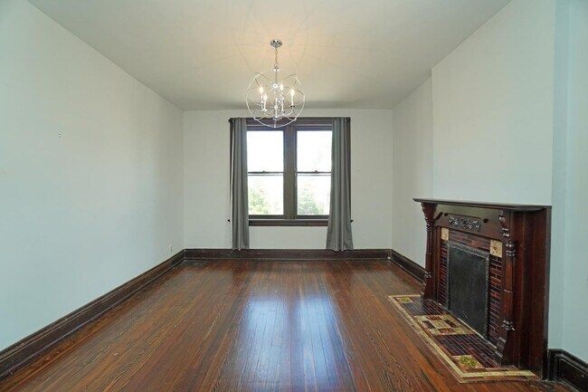 Building Photo - 2412 Fairview Ave