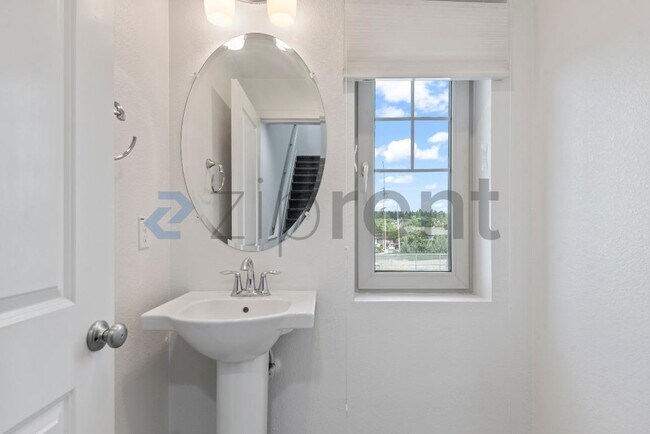 Building Photo - 2954 Worthing Common