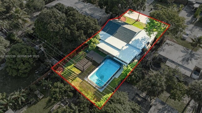 Building Photo - 1516 SW 30th Terrace