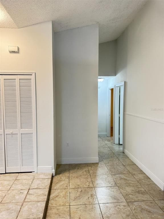 Building Photo - 10526 Bridlewood Ave